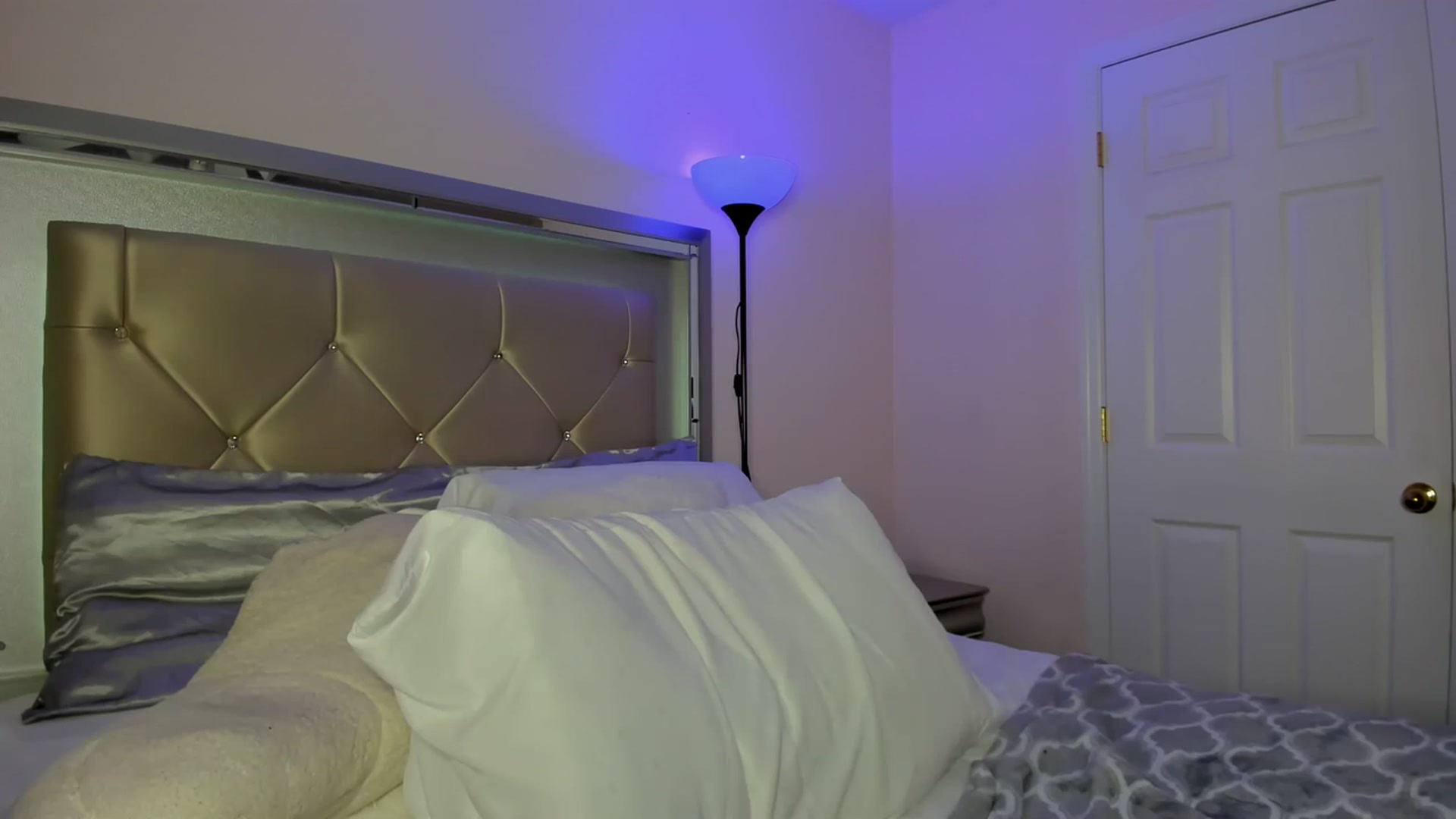 Gallery image thumbnail from Kiera's myfreecams stream on, 12/27/2023, 07:43 image 6 of 20