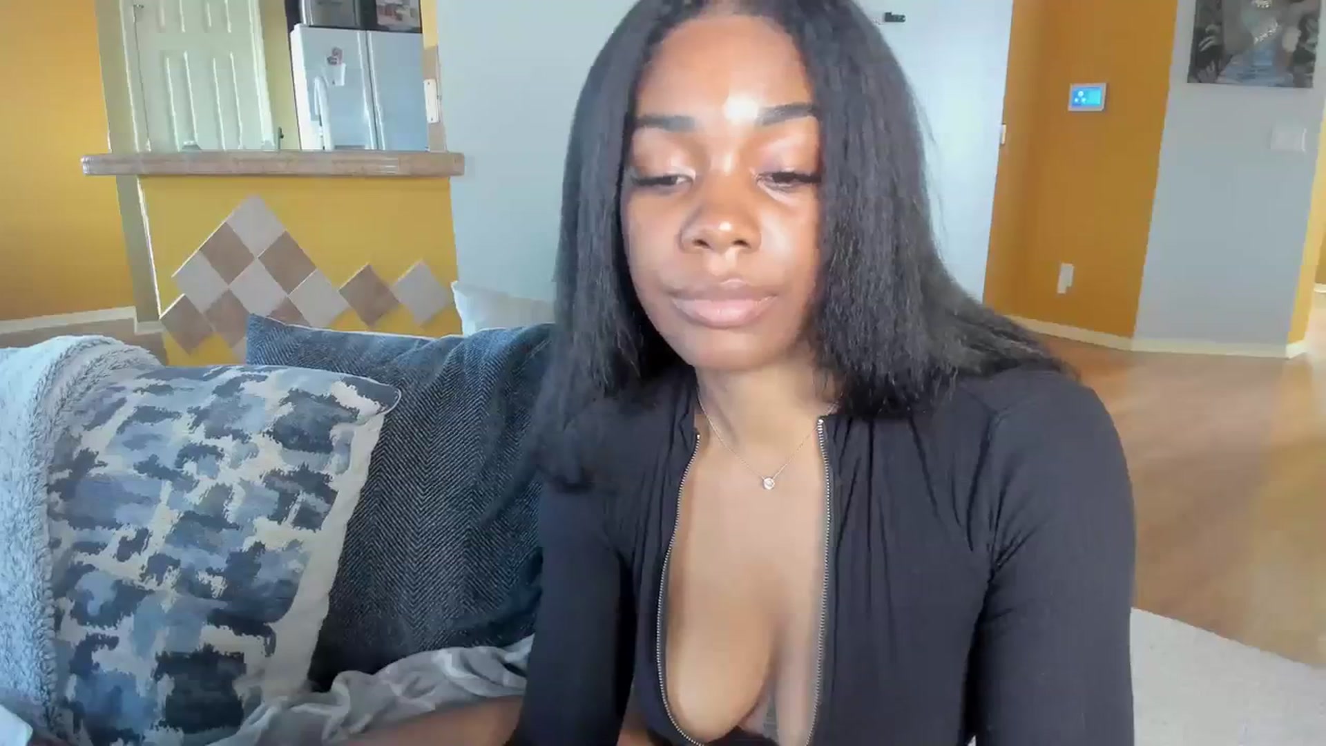 Gallery image thumbnail from Kiera's myfreecams stream on, 02/01/2024, 20:28 image 13 of 20
