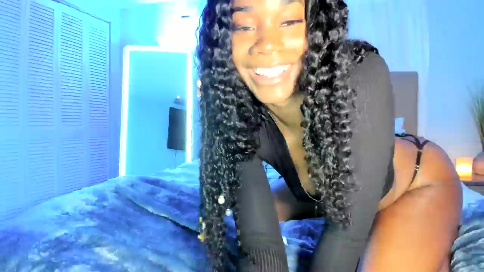 Gallery image thumbnail from Kiera's myfreecams stream on, 11/16/2024, 24:18 image 8 of 20