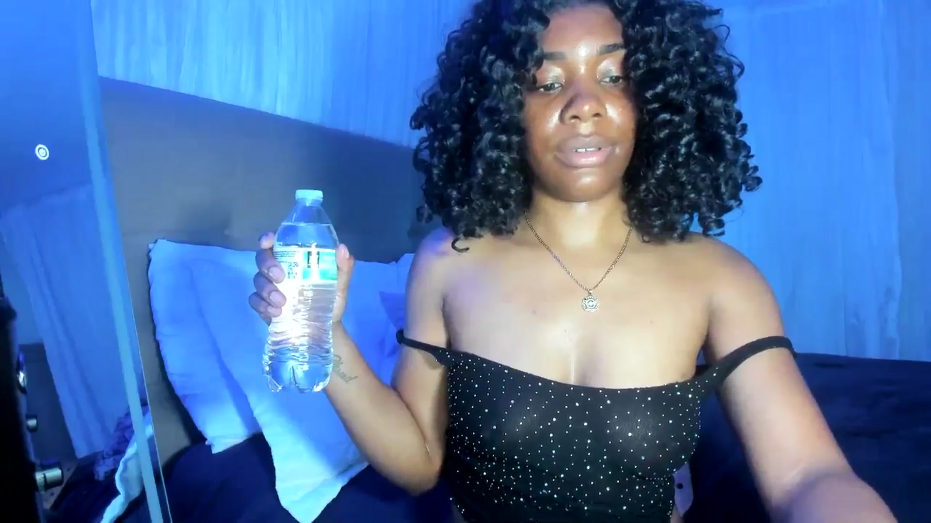 Gallery image thumbnail from Kiera's myfreecams stream on, 03/30/2025, 02:16 image 16 of 20