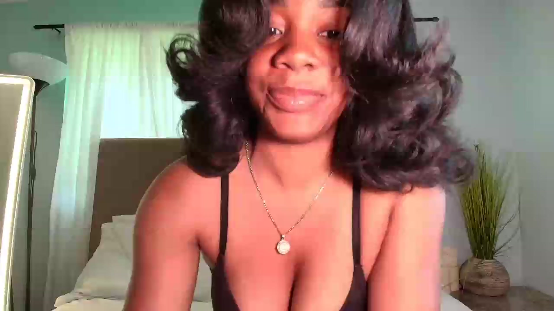 Gallery image thumbnail from Kiera's myfreecams stream on, 08/04/2026, 14:46 image 1 of 20