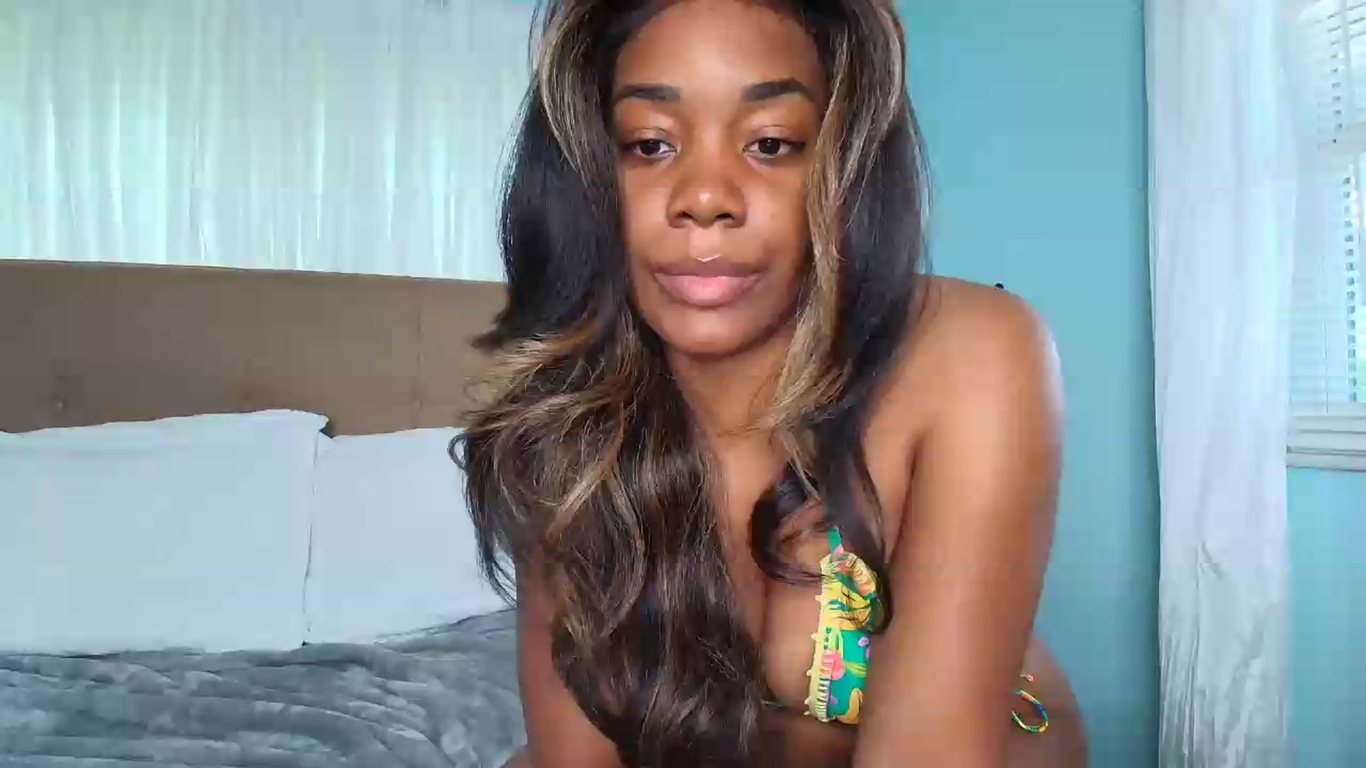 Gallery image thumbnail from Kiera's myfreecams stream on, 08/19/2026, 14:45 image 1 of 20