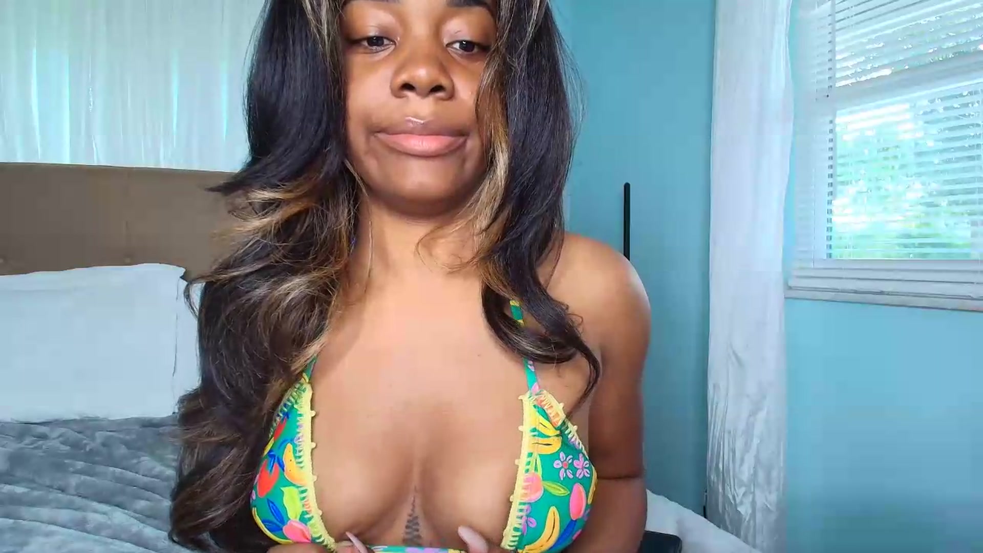 Gallery image thumbnail from Kiera's myfreecams stream on, 08/19/2026, 14:45 image 12 of 20