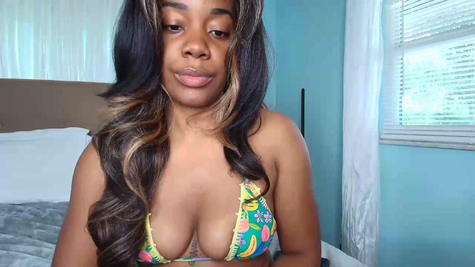 Gallery image thumbnail from Kiera's myfreecams stream on, 08/19/2026, 14:45 image 13 of 20