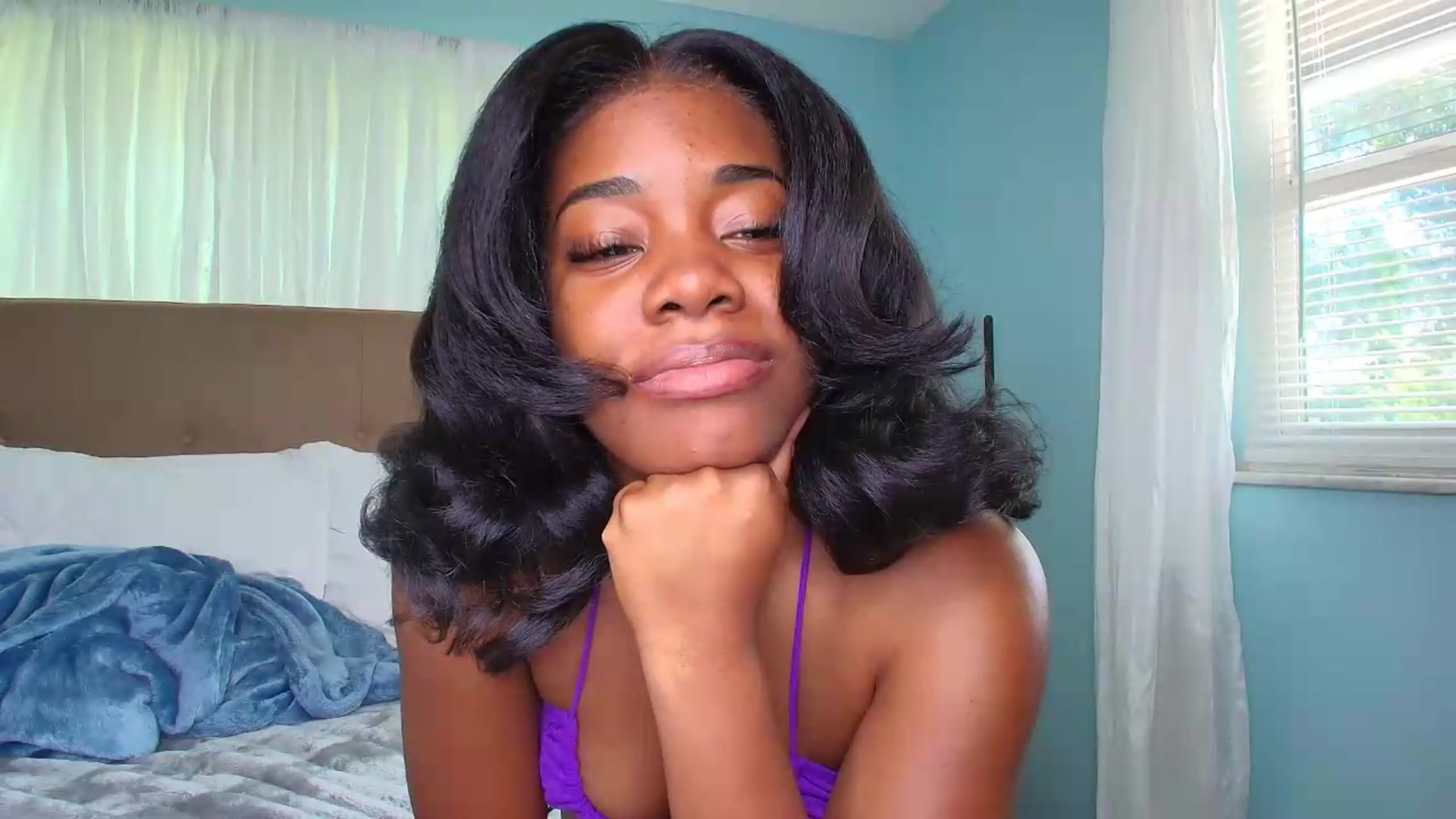 Gallery image thumbnail from Kiera's myfreecams stream on, 08/26/2026, 18:04 image 17 of 20