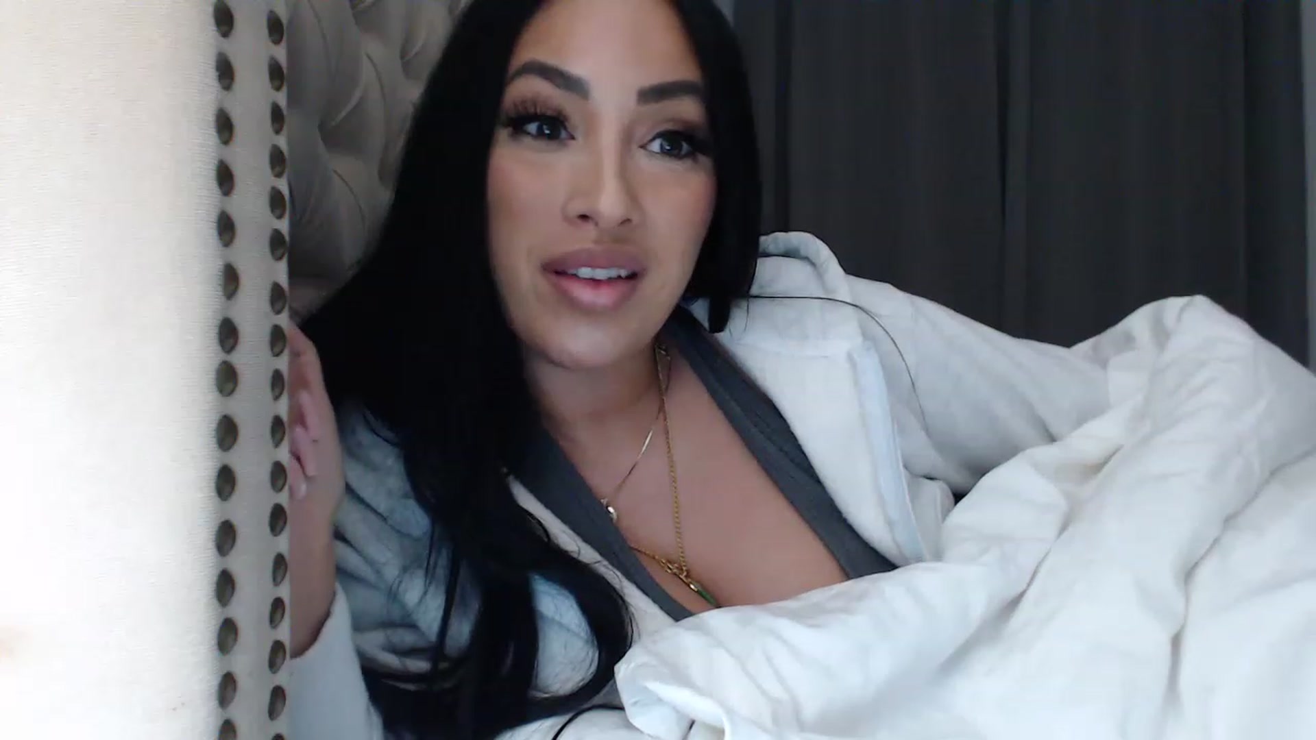 Gallery image thumbnail from KiimWiinters's myfreecams stream on, 02/02/2023, 11:49 image 8 of 20