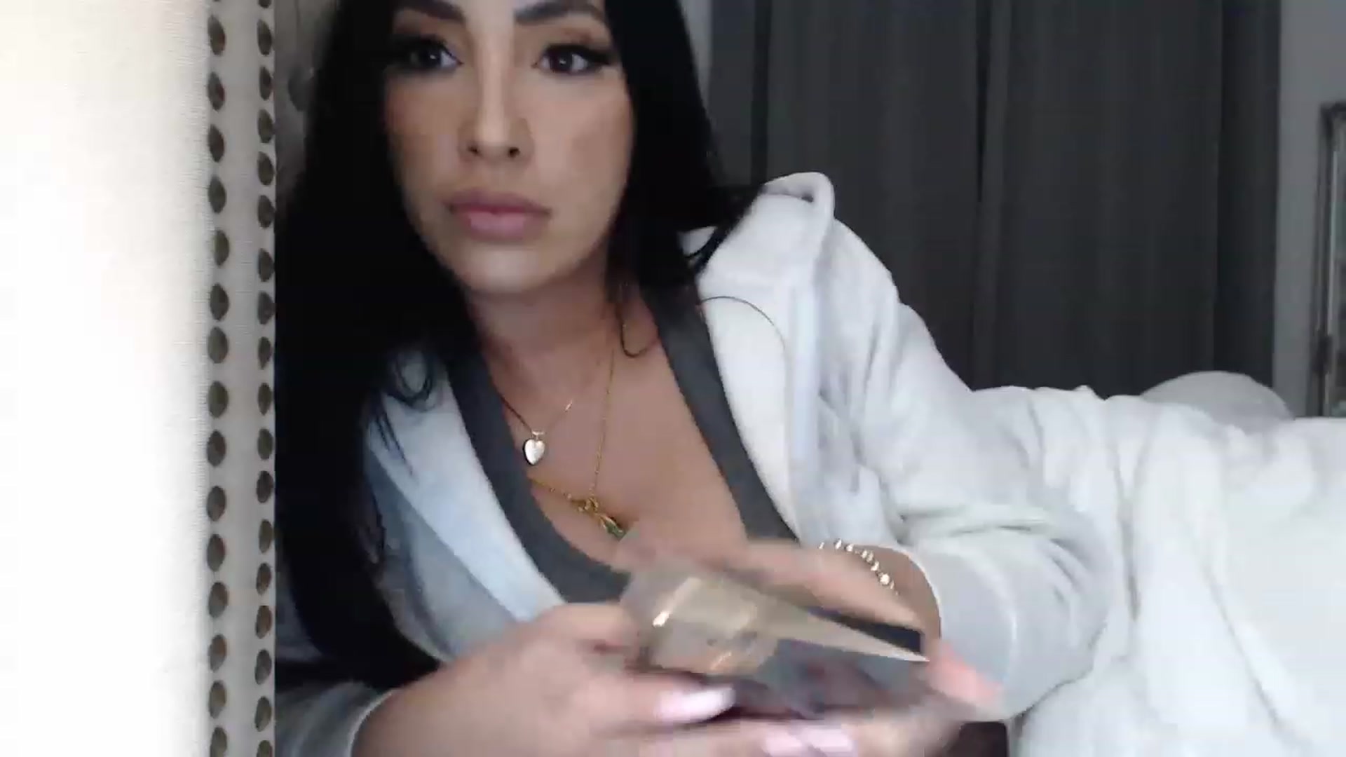 Gallery image thumbnail from KiimWiinters's myfreecams stream on, 02/02/2023, 11:49 image 13 of 20
