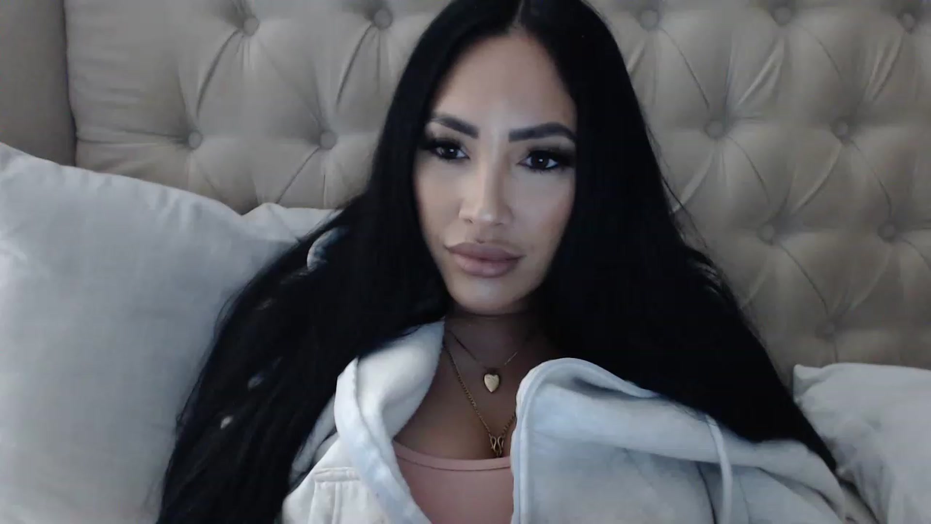 Gallery image thumbnail from KiimWiinters's myfreecams stream on, 02/04/2023, 11:13 image 20 of 20