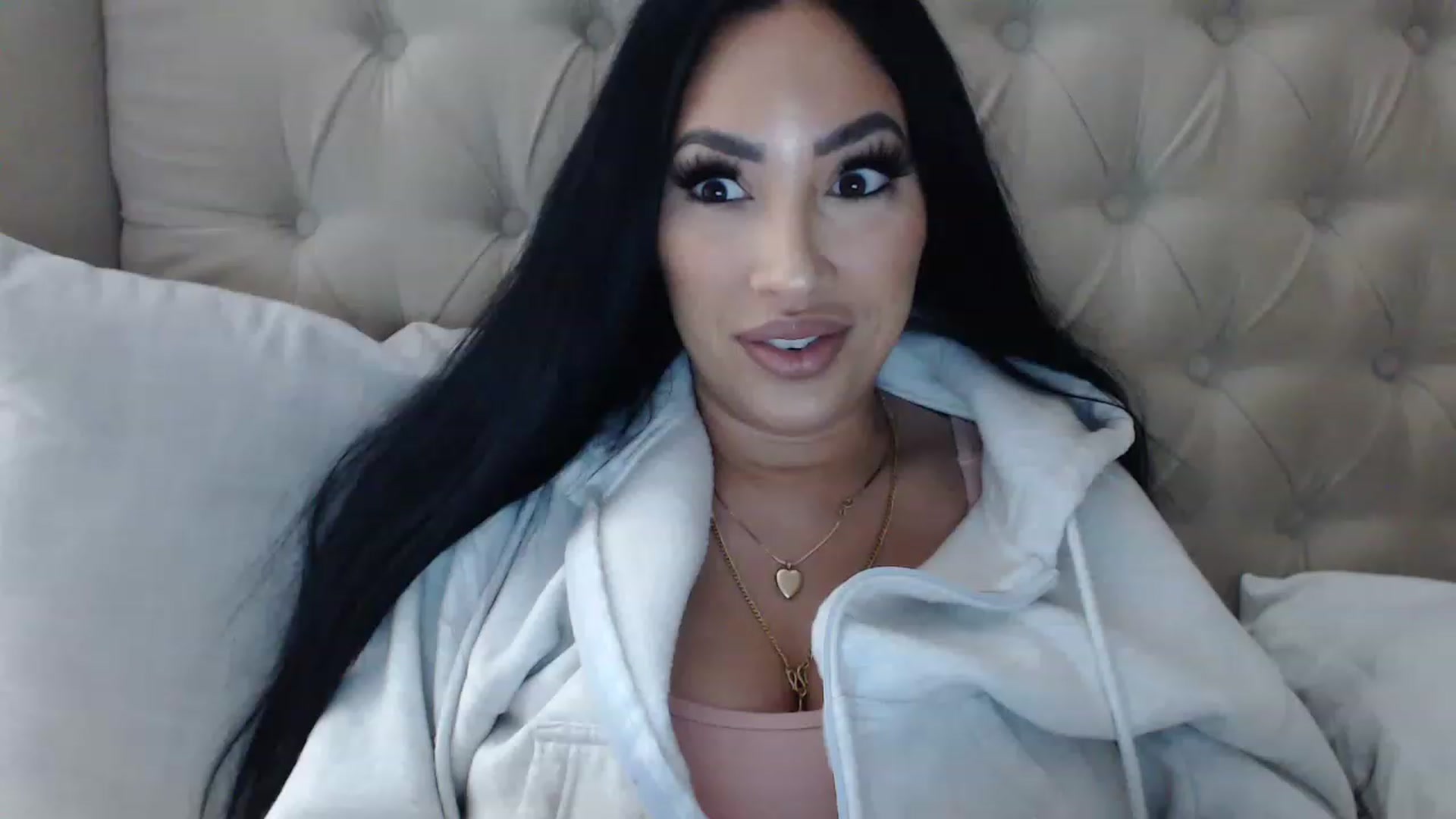 Gallery image thumbnail from KiimWiinters's myfreecams stream on, 02/04/2023, 11:13 image 11 of 20
