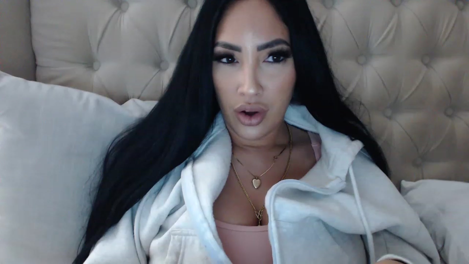 Gallery image thumbnail from KiimWiinters's myfreecams stream on, 02/04/2023, 11:13 image 12 of 20