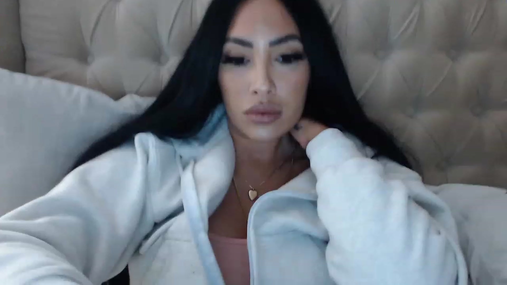 Gallery image thumbnail from KiimWiinters's myfreecams stream on, 02/04/2023, 11:25 image 14 of 20
