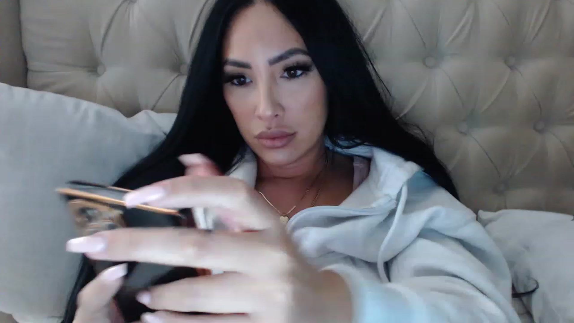 Gallery image thumbnail from KiimWiinters's myfreecams stream on, 02/04/2023, 11:25 image 3 of 20
