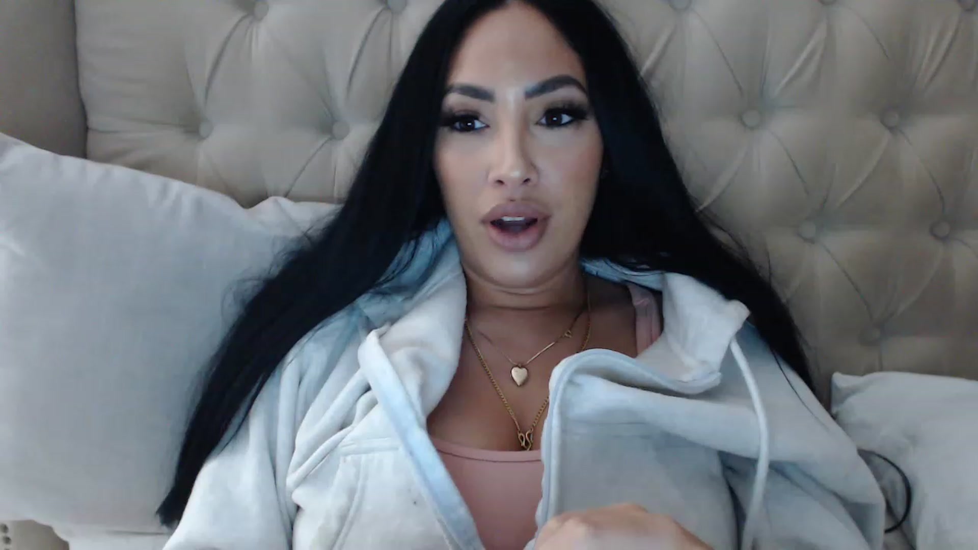Gallery image thumbnail from KiimWiinters's myfreecams stream on, 02/04/2023, 11:25 image 18 of 20