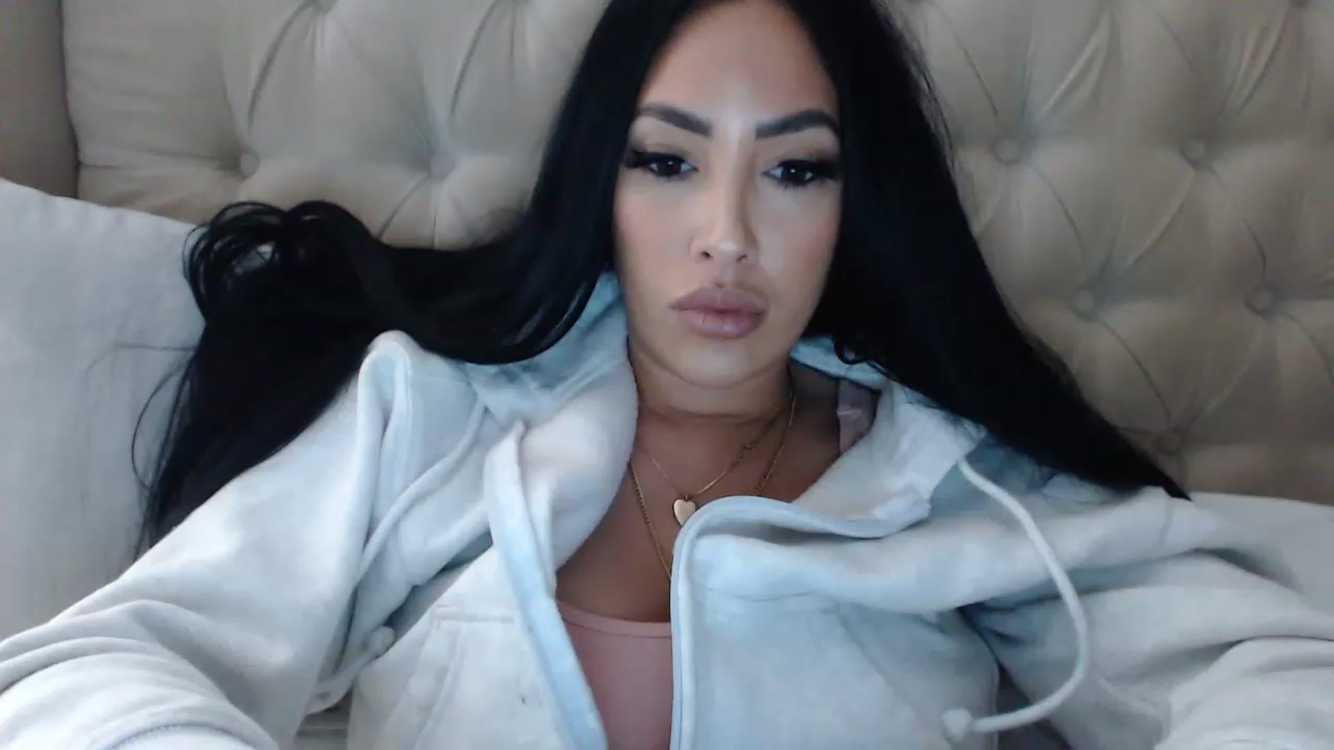 Gallery image thumbnail from KiimWiinters's myfreecams stream on, 02/04/2023, 11:25 image 13 of 20