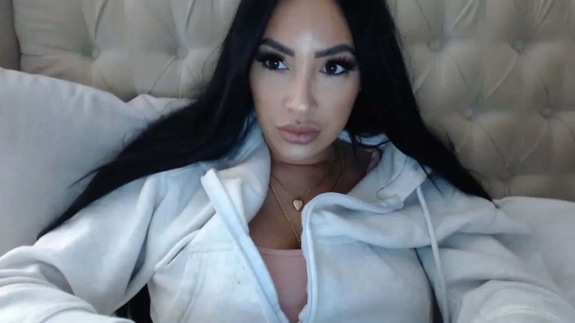 Gallery image thumbnail from KiimWiinters's myfreecams stream on, 02/04/2023, 11:25 image 16 of 20