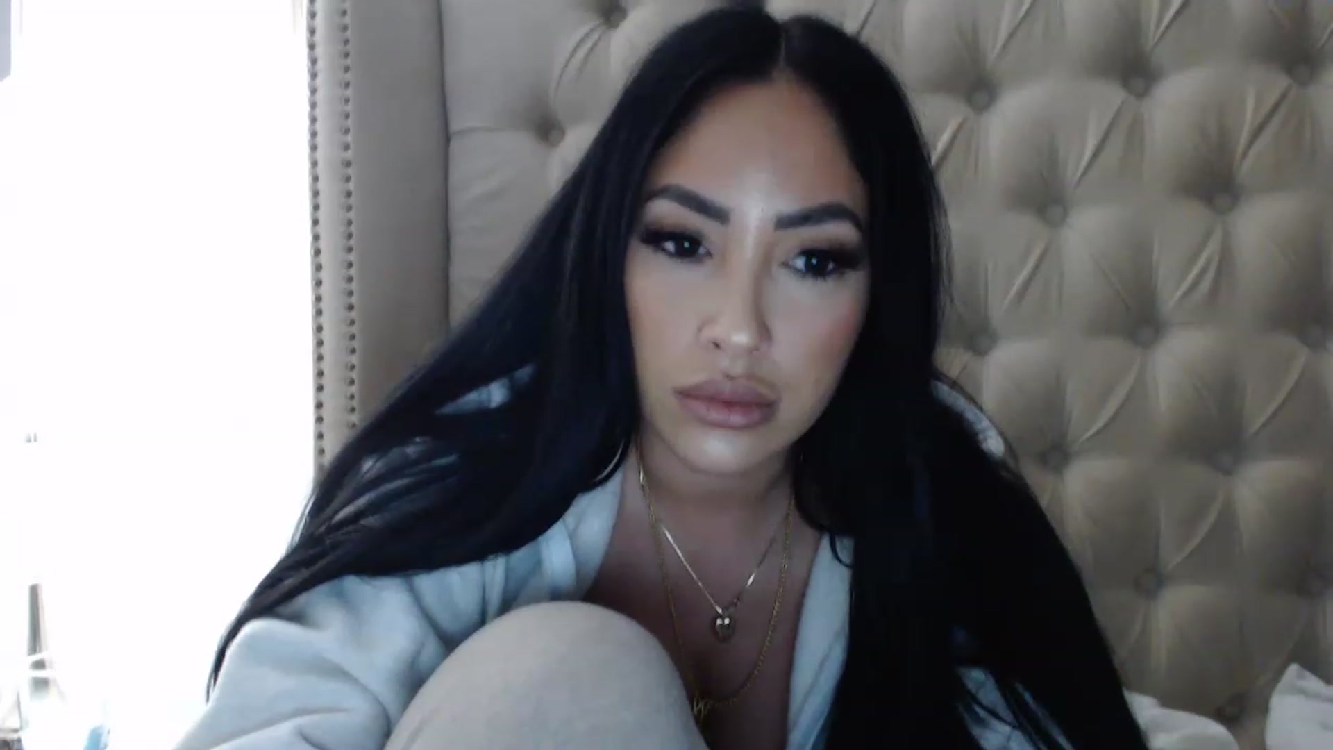 Gallery image thumbnail from KiimWiinters's myfreecams stream on, 02/04/2023, 12:46 image 17 of 20