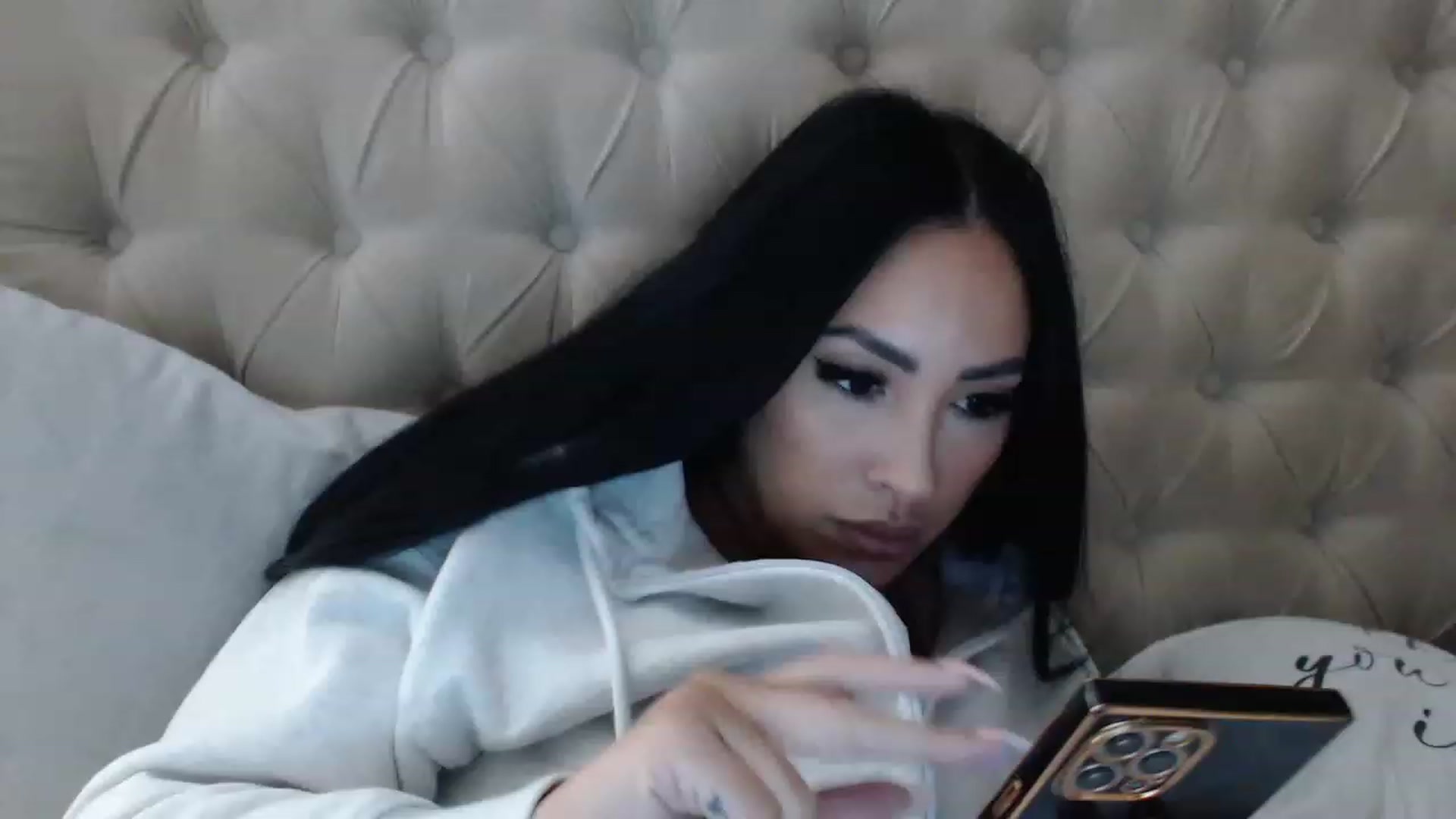 Gallery image thumbnail from KiimWiinters's myfreecams stream on, 02/04/2023, 12:46 image 8 of 20