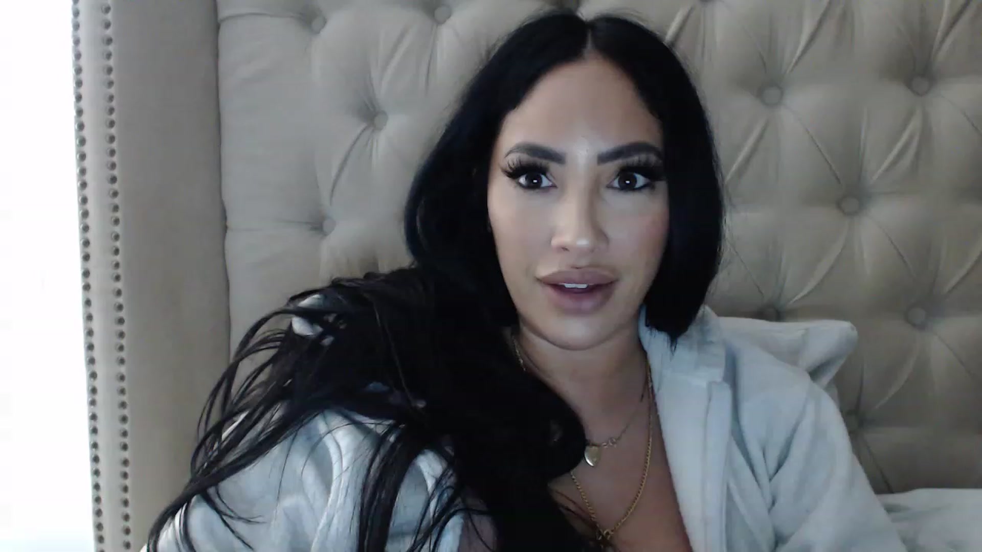 Gallery image thumbnail from KiimWiinters's myfreecams stream on, 02/04/2023, 15:02 image 11 of 20
