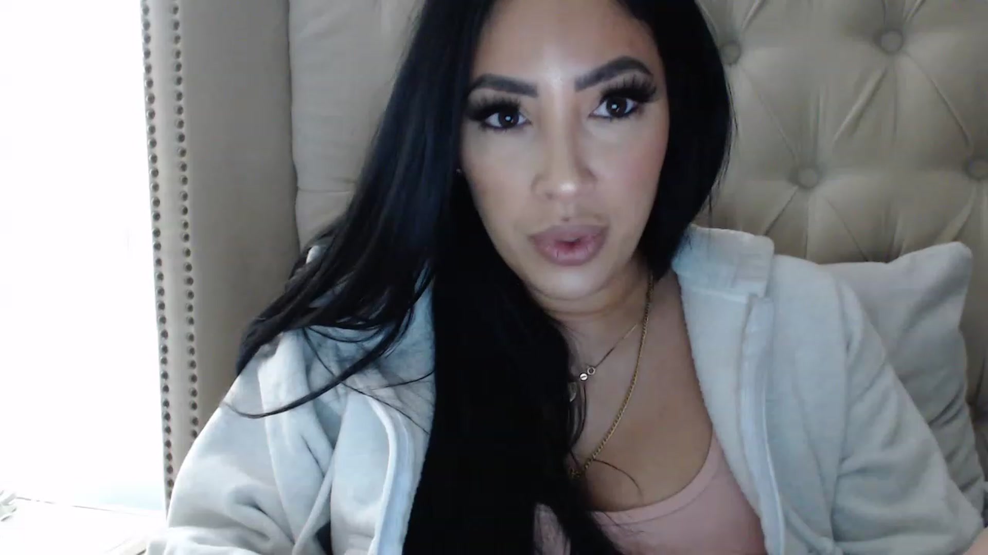 Gallery image thumbnail from KiimWiinters's myfreecams stream on, 02/04/2023, 15:02 image 19 of 20