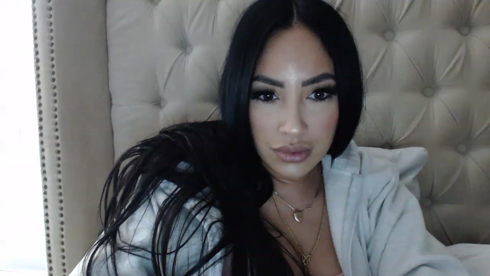 Gallery image thumbnail from KiimWiinters's myfreecams stream on, 02/04/2023, 15:02 image 10 of 20