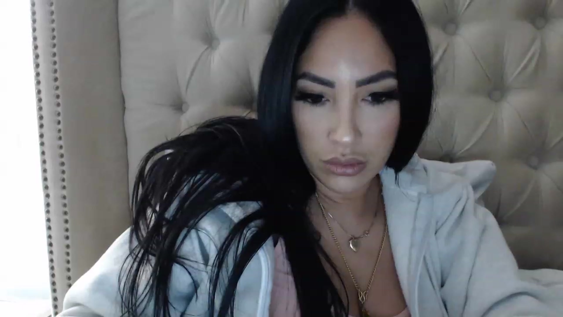Gallery image thumbnail from KiimWiinters's myfreecams stream on, 02/04/2023, 15:02 image 9 of 20