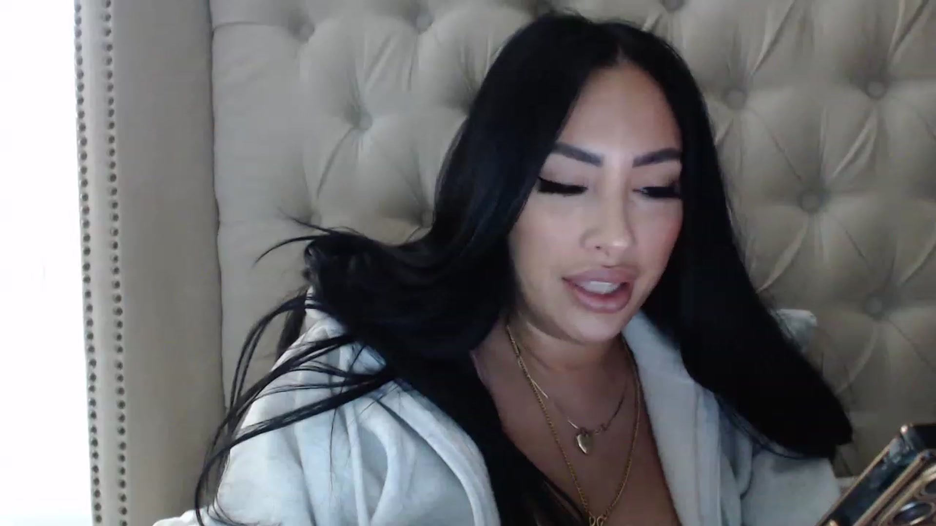 Gallery image thumbnail from KiimWiinters's myfreecams stream on, 02/04/2023, 15:02 image 12 of 20