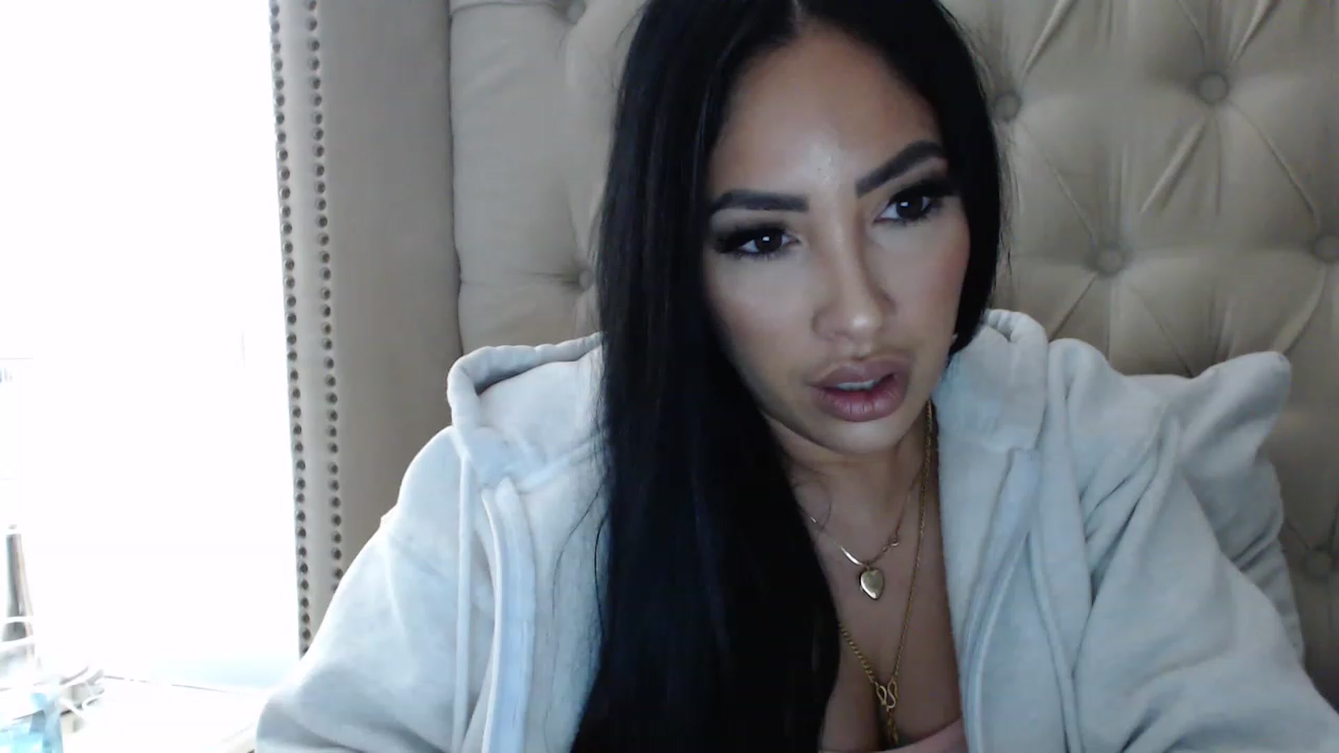 Gallery image thumbnail from KiimWiinters's myfreecams stream on, 02/04/2023, 15:02 image 6 of 20