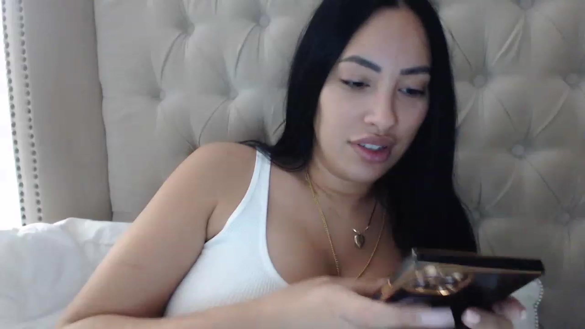 Gallery image thumbnail from KiimWiinters's myfreecams stream on, 02/05/2023, 10:49 image 10 of 20