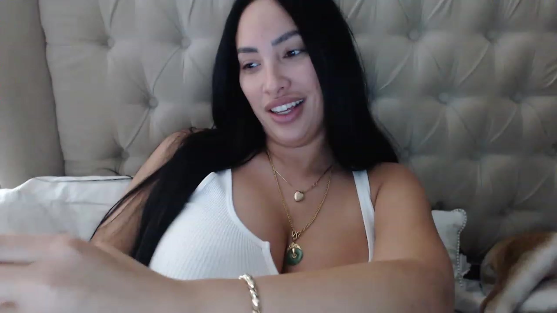 Gallery image thumbnail from KiimWiinters's myfreecams stream on, 02/05/2023, 14:32 image 7 of 20