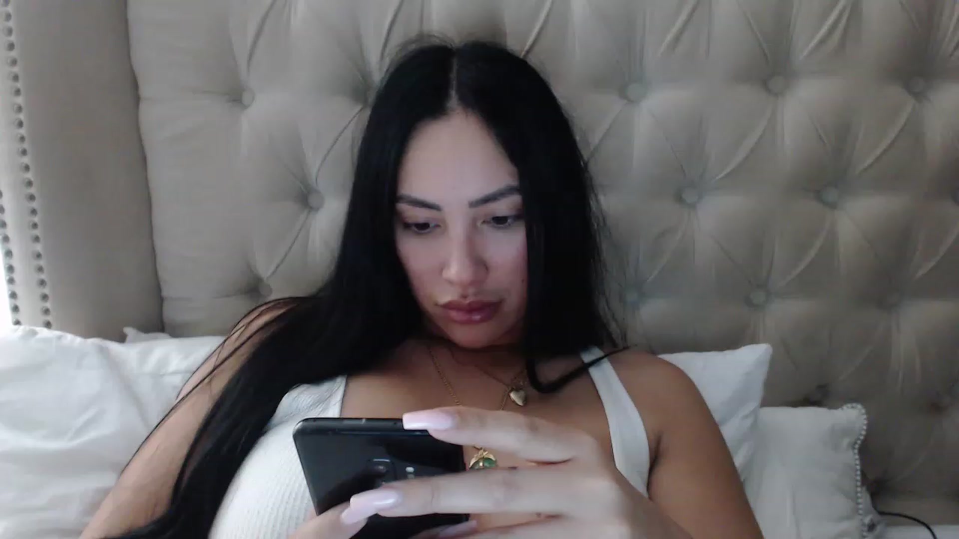 Gallery image thumbnail from KiimWiinters's myfreecams stream on, 02/05/2023, 14:32 image 20 of 20