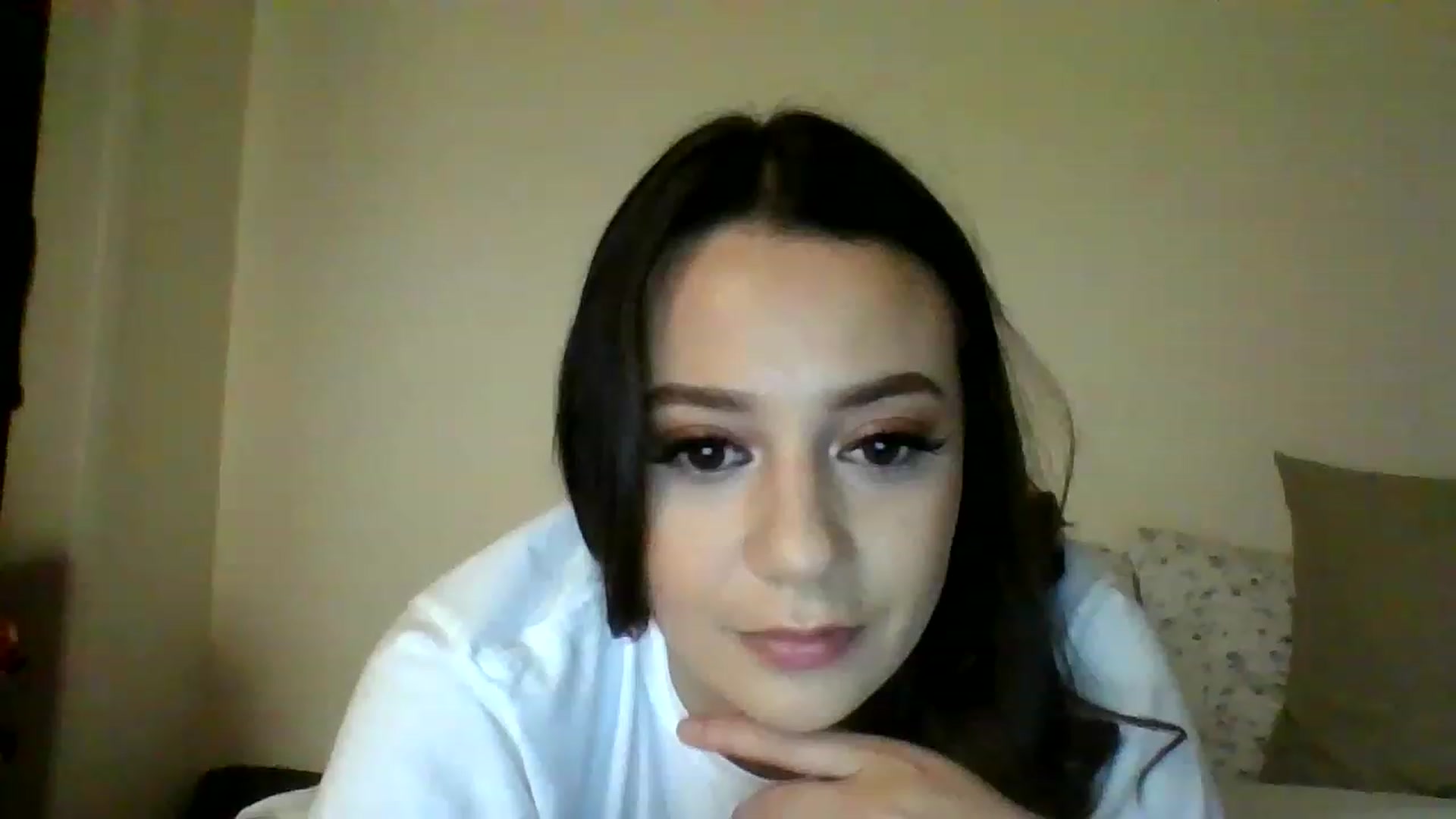 Gallery image thumbnail from Kiimchi's myfreecams stream on, 01/12/2023, 02:33 image 5 of 20