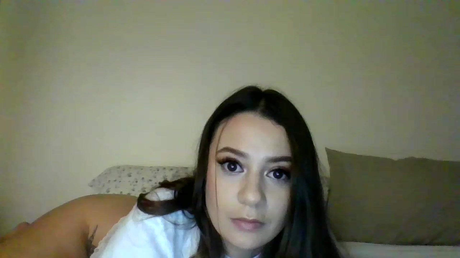 Gallery image thumbnail from Kiimchi's myfreecams stream on, 01/12/2023, 02:33 image 20 of 20