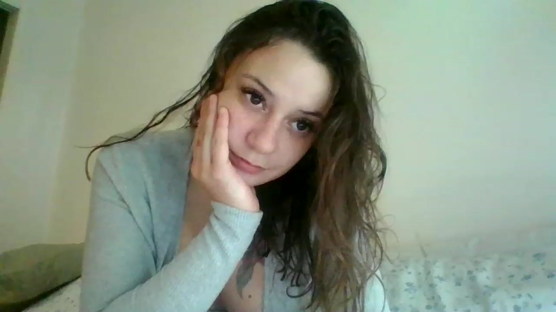 Gallery image thumbnail from Kiimchi's myfreecams stream on, 01/18/2023, 21:57 image 11 of 20