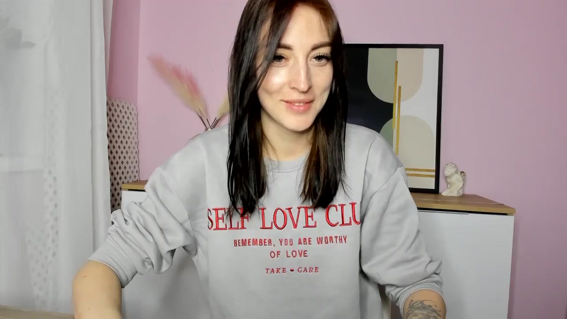 Gallery image thumbnail from KiiraDream's myfreecams stream on, 04/20/2025, 13:25 image 6 of 20