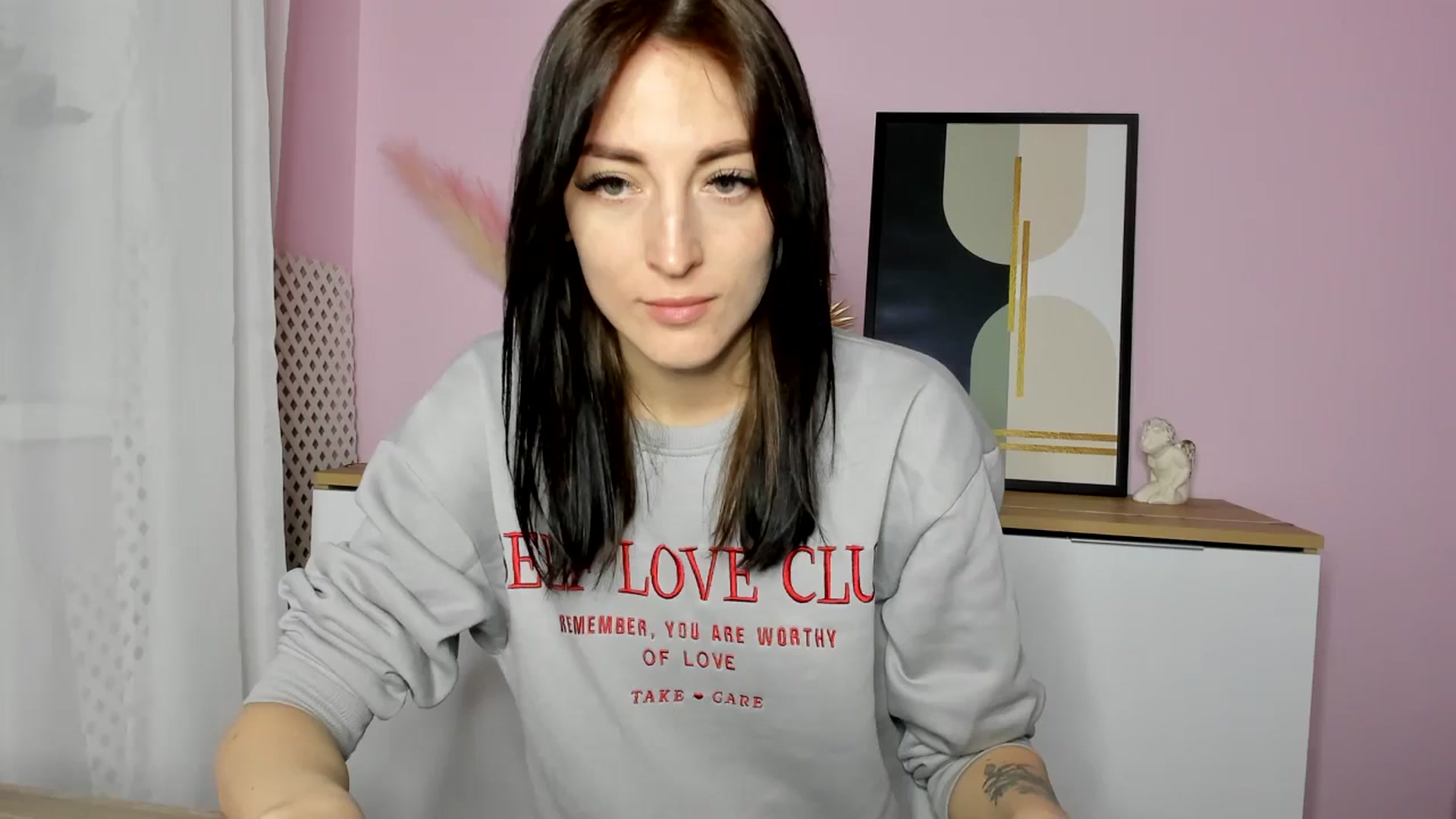 Gallery image thumbnail from KiiraDream's myfreecams stream on, 04/20/2025, 13:25 image 8 of 20