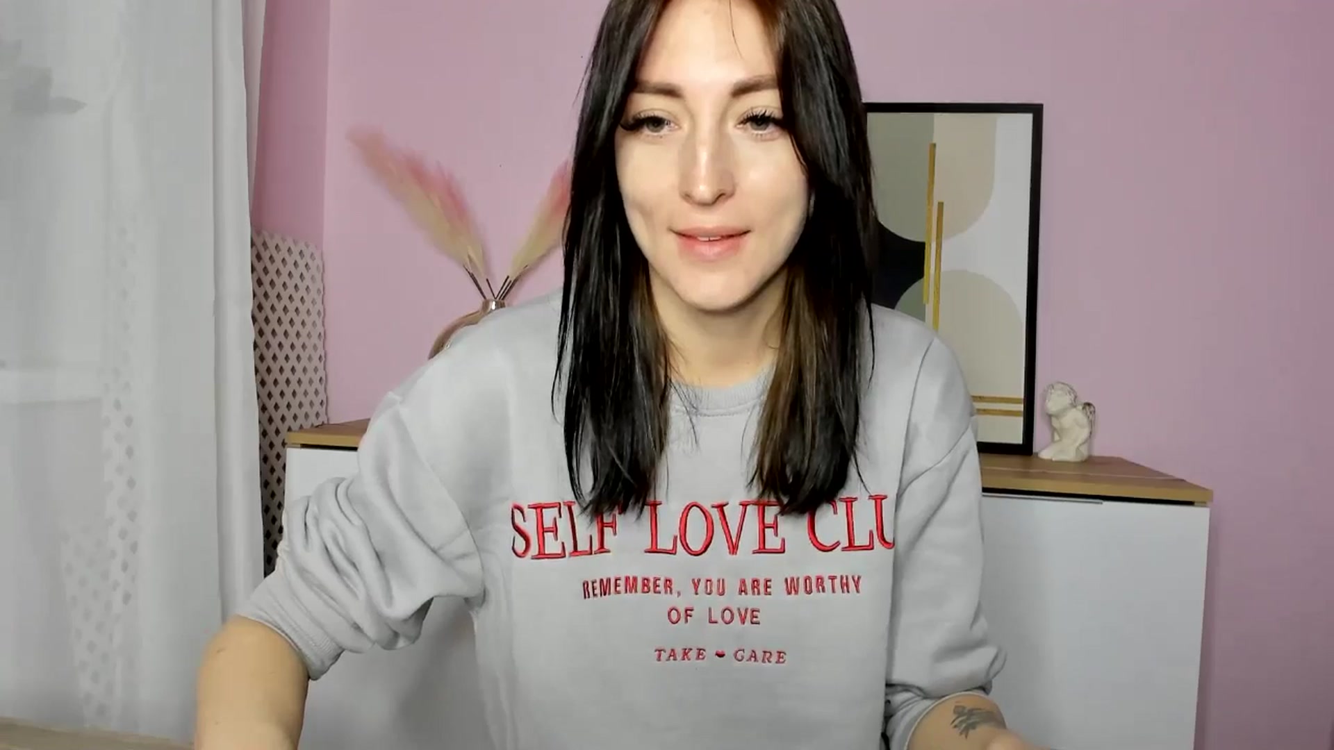 Gallery image thumbnail from KiiraDream's myfreecams stream on, 04/20/2025, 13:25 image 11 of 20