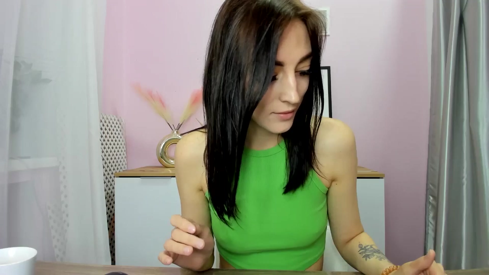 Gallery image thumbnail from KiiraDream's myfreecams stream on, 04/22/2025, 08:13 image 19 of 20