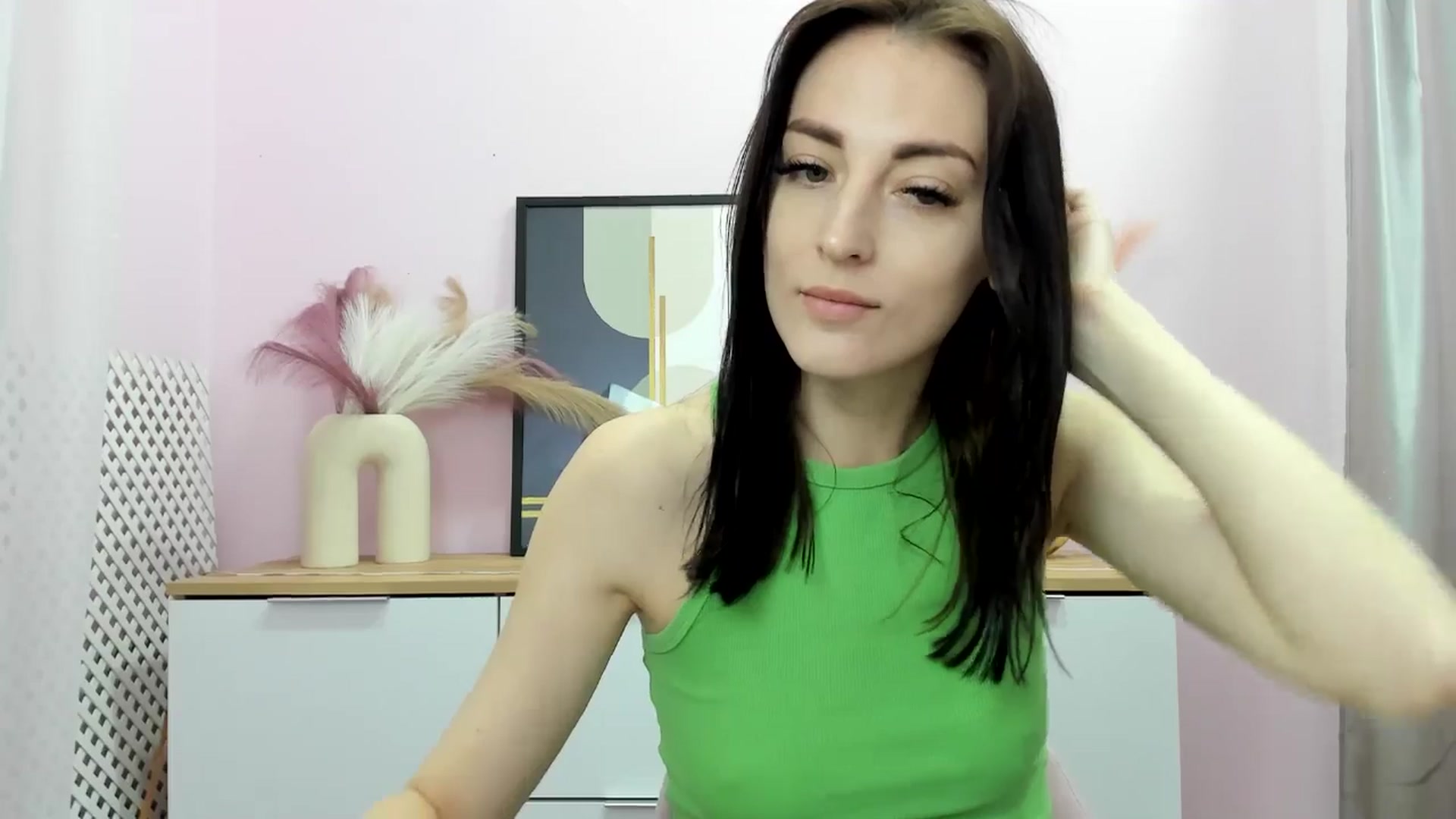 Gallery image thumbnail from KiiraDream's myfreecams stream on, 04/23/2025, 08:59 image 9 of 20