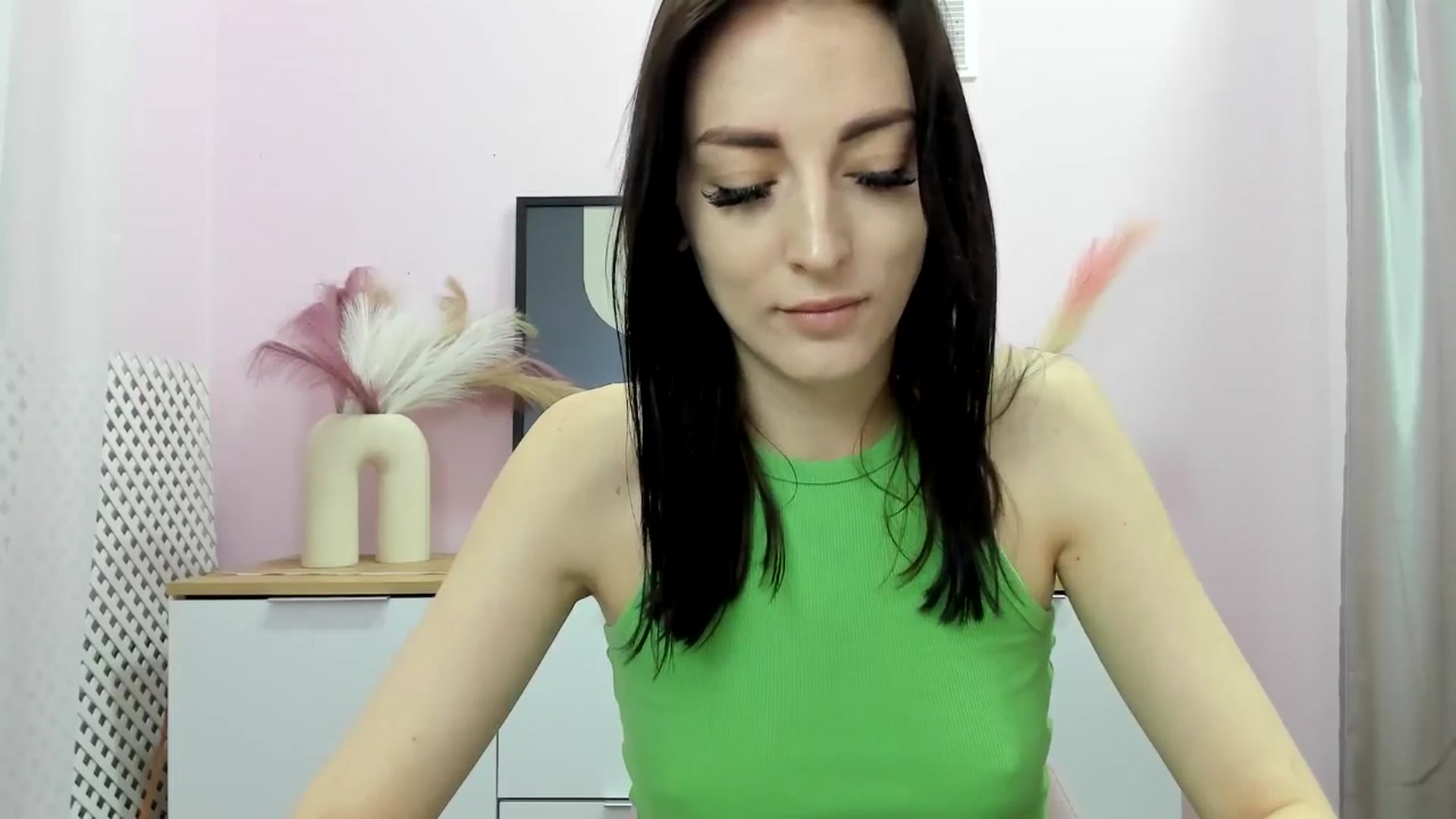 Gallery image thumbnail from KiiraDream's myfreecams stream on, 04/23/2025, 08:59 image 11 of 20