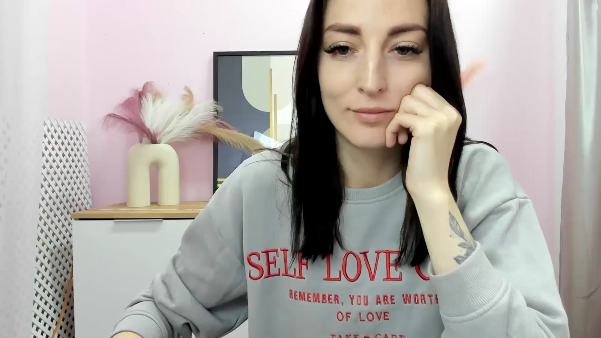 Gallery image thumbnail from KiiraDream's myfreecams stream on, 04/23/2025, 10:40 image 2 of 20