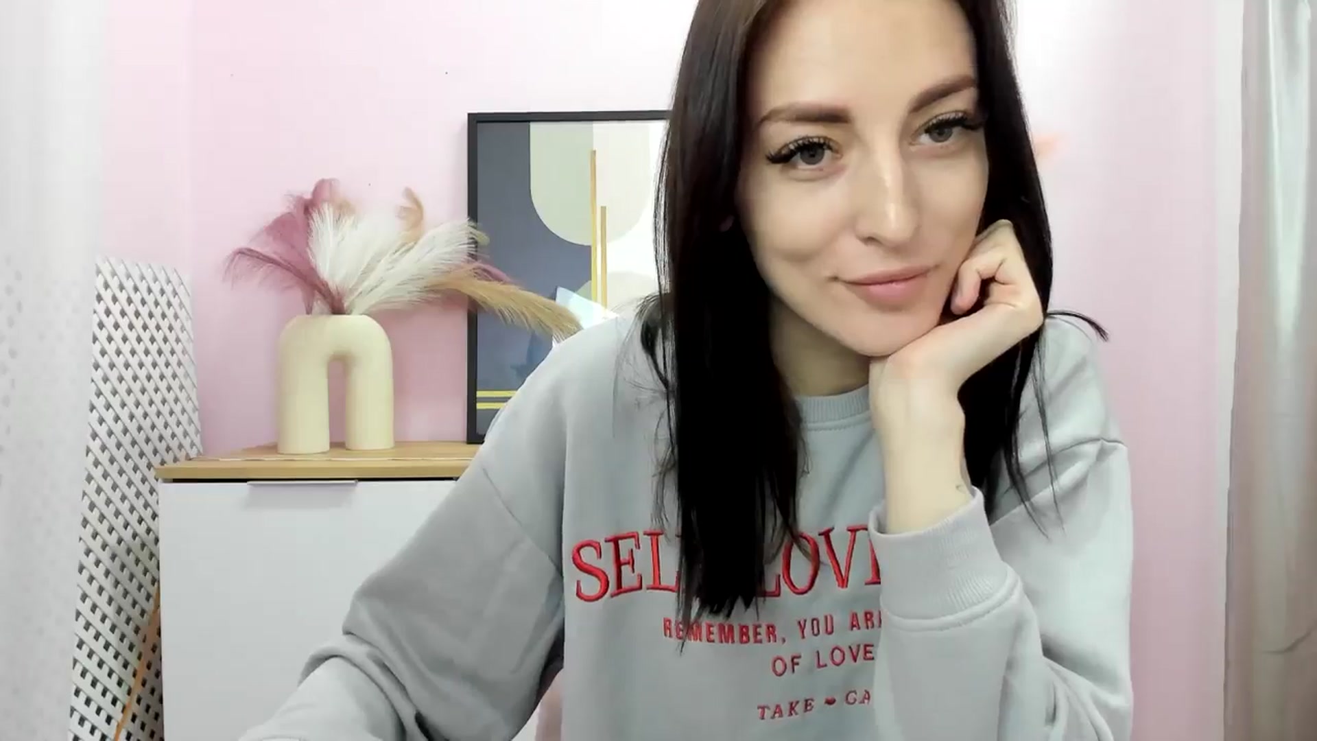 Gallery image thumbnail from KiiraDream's myfreecams stream on, 04/23/2025, 10:40 image 11 of 20