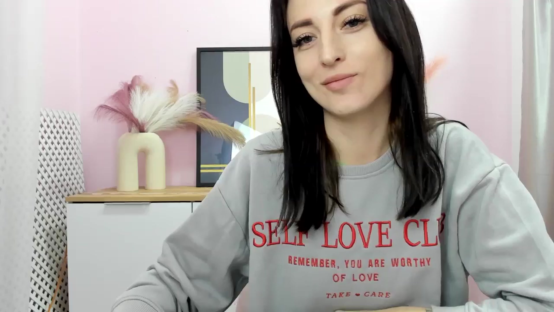 Gallery image thumbnail from KiiraDream's myfreecams stream on, 04/23/2025, 10:40 image 5 of 20