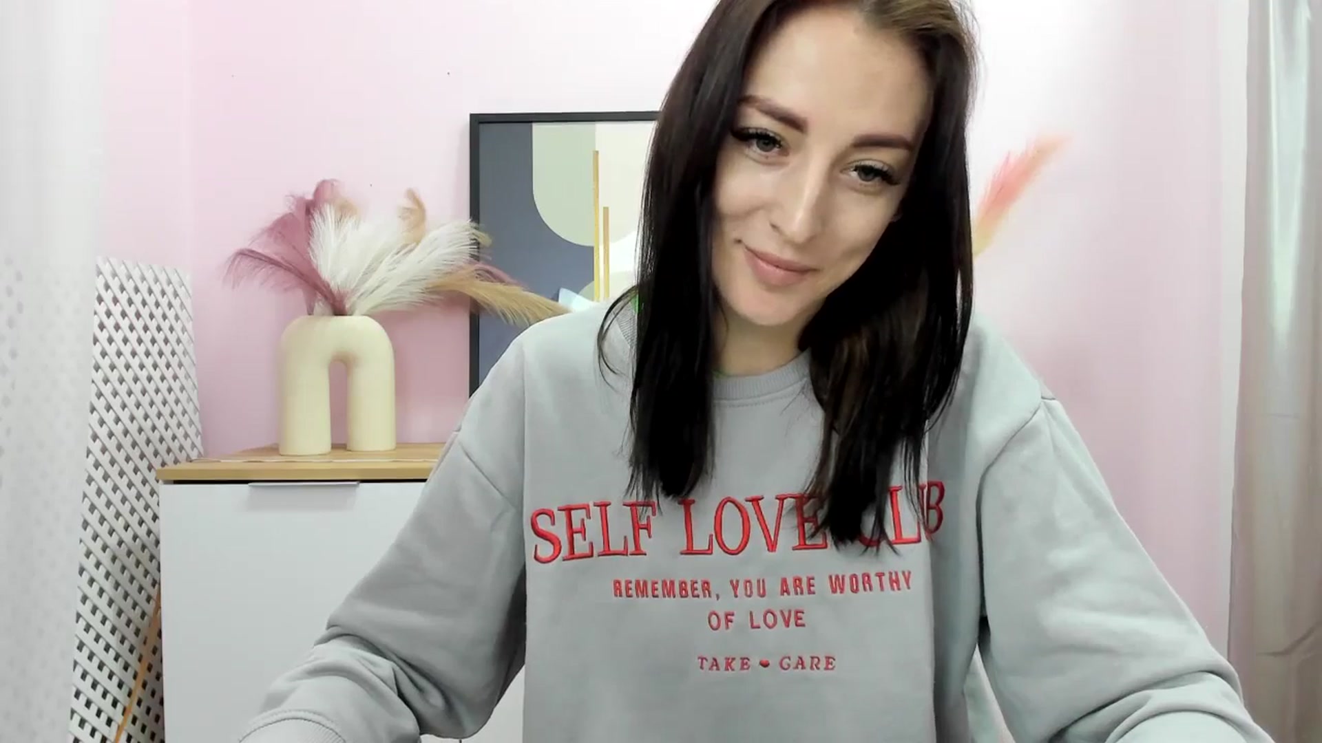 Gallery image thumbnail from KiiraDream's myfreecams stream on, 04/23/2025, 11:17 image 18 of 20