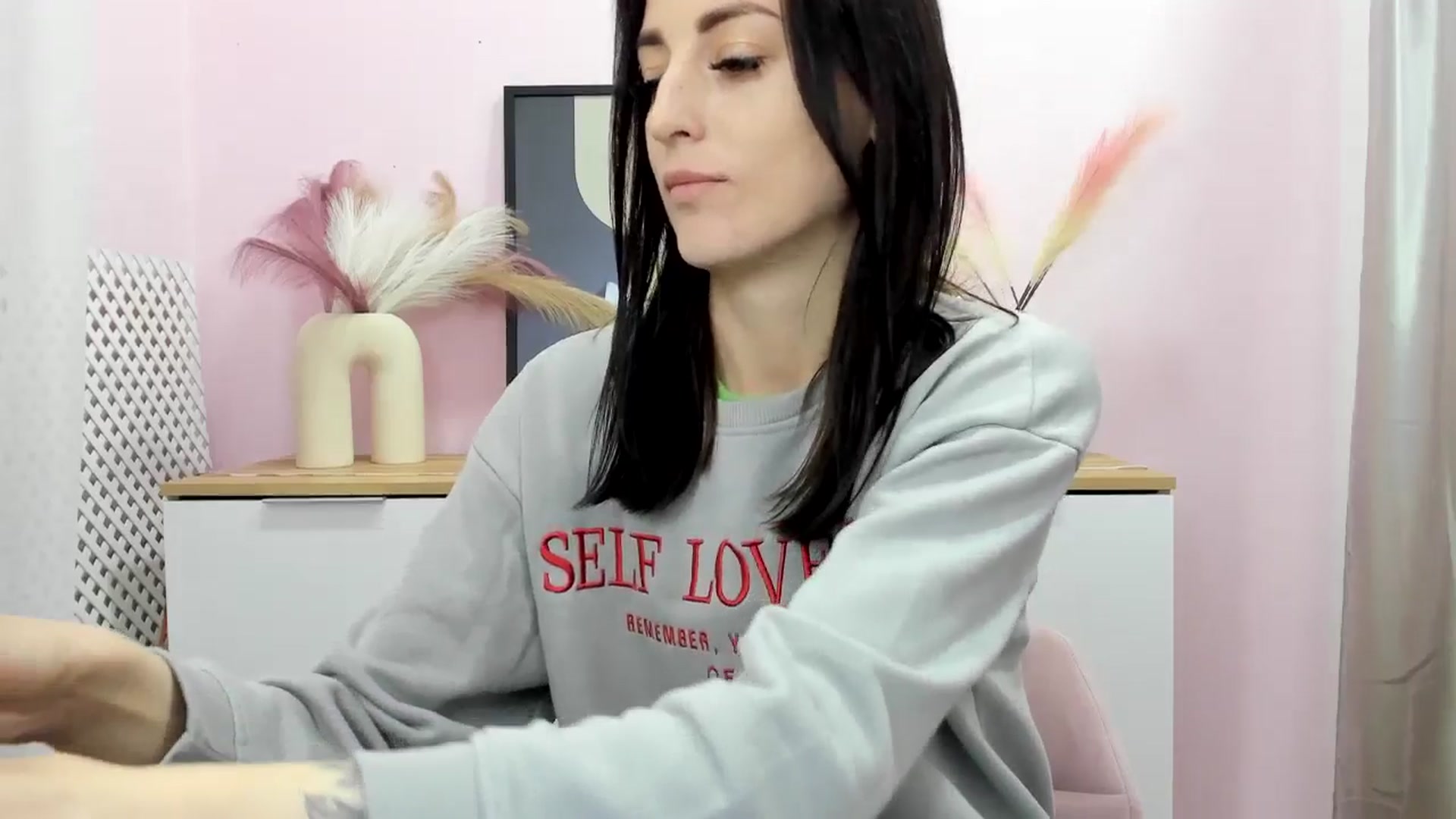 Gallery image thumbnail from KiiraDream's myfreecams stream on, 04/23/2025, 11:51 image 4 of 20