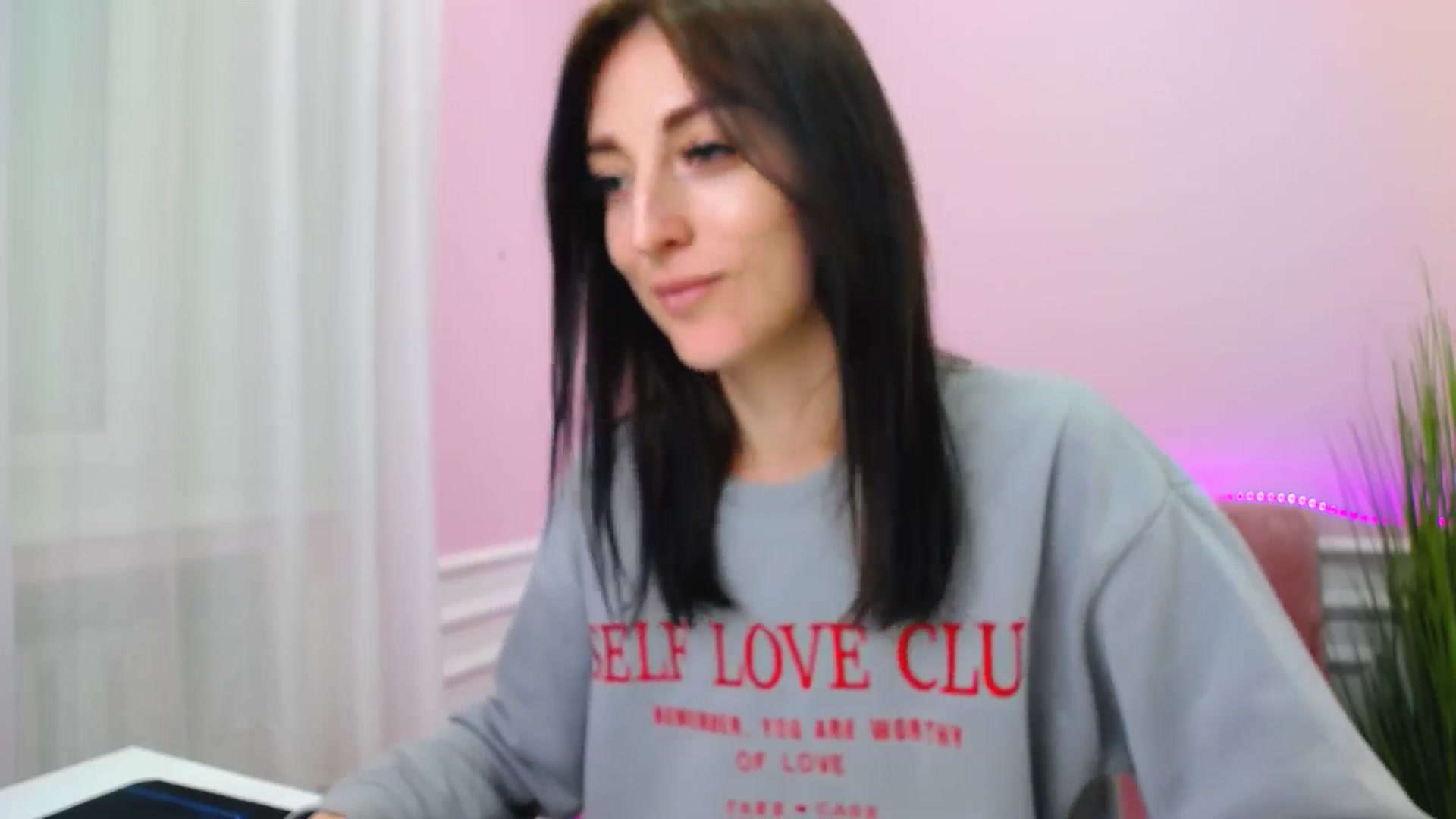 Gallery image thumbnail from KiiraDream's myfreecams stream on, 04/26/2025, 11:56 image 2 of 20