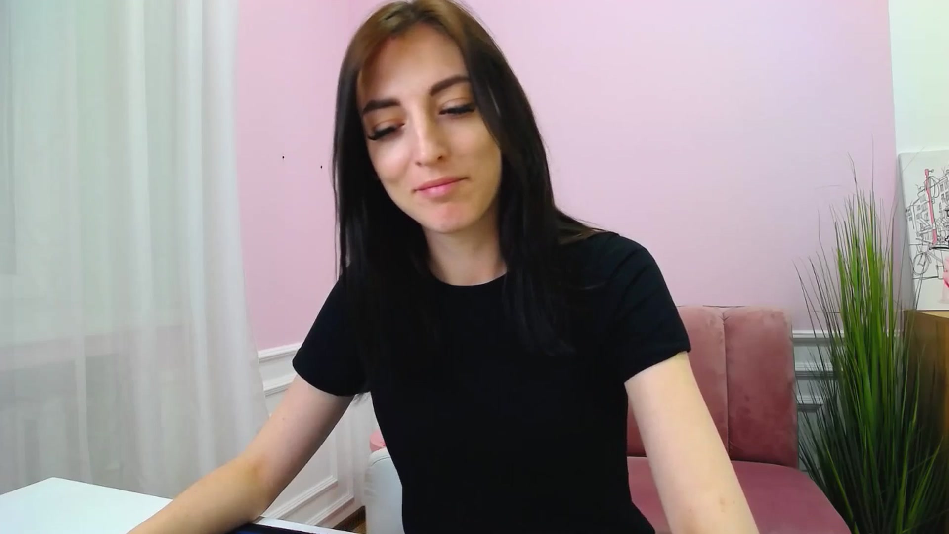 Gallery image thumbnail from KiiraDream's myfreecams stream on, 04/27/2025, 11:20 image 4 of 20