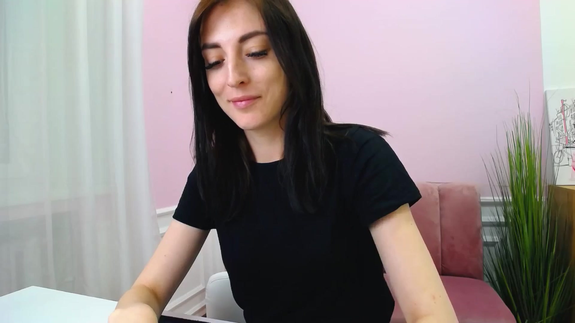 Gallery image thumbnail from KiiraDream's myfreecams stream on, 04/27/2025, 11:59 image 3 of 20