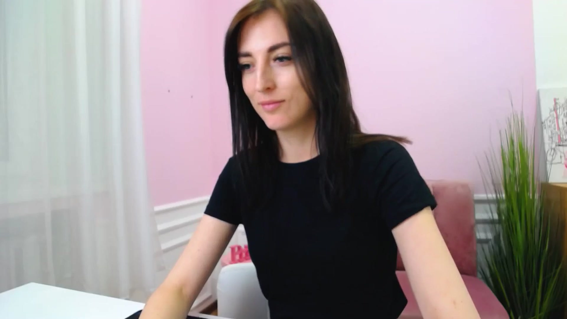 Gallery image thumbnail from KiiraDream's myfreecams stream on, 04/27/2025, 11:59 image 17 of 20