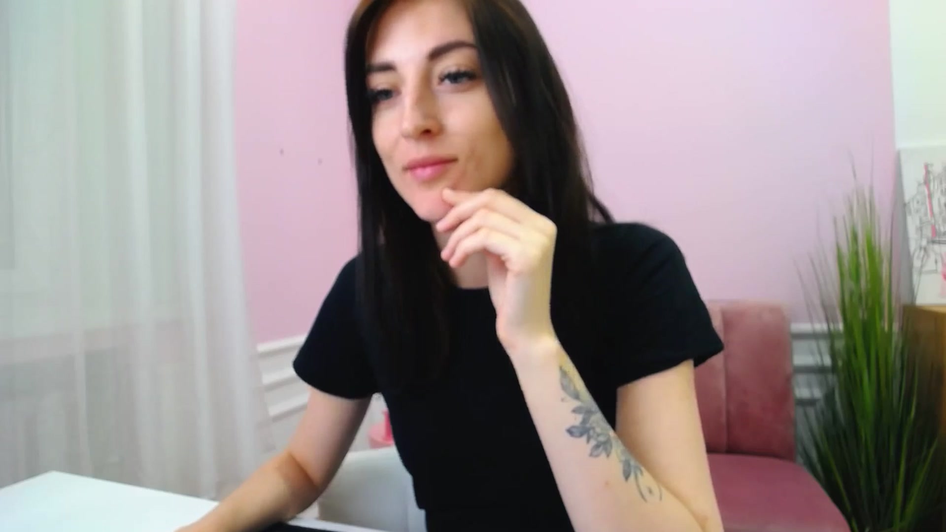 Gallery image thumbnail from KiiraDream's myfreecams stream on, 04/27/2025, 11:59 image 7 of 20