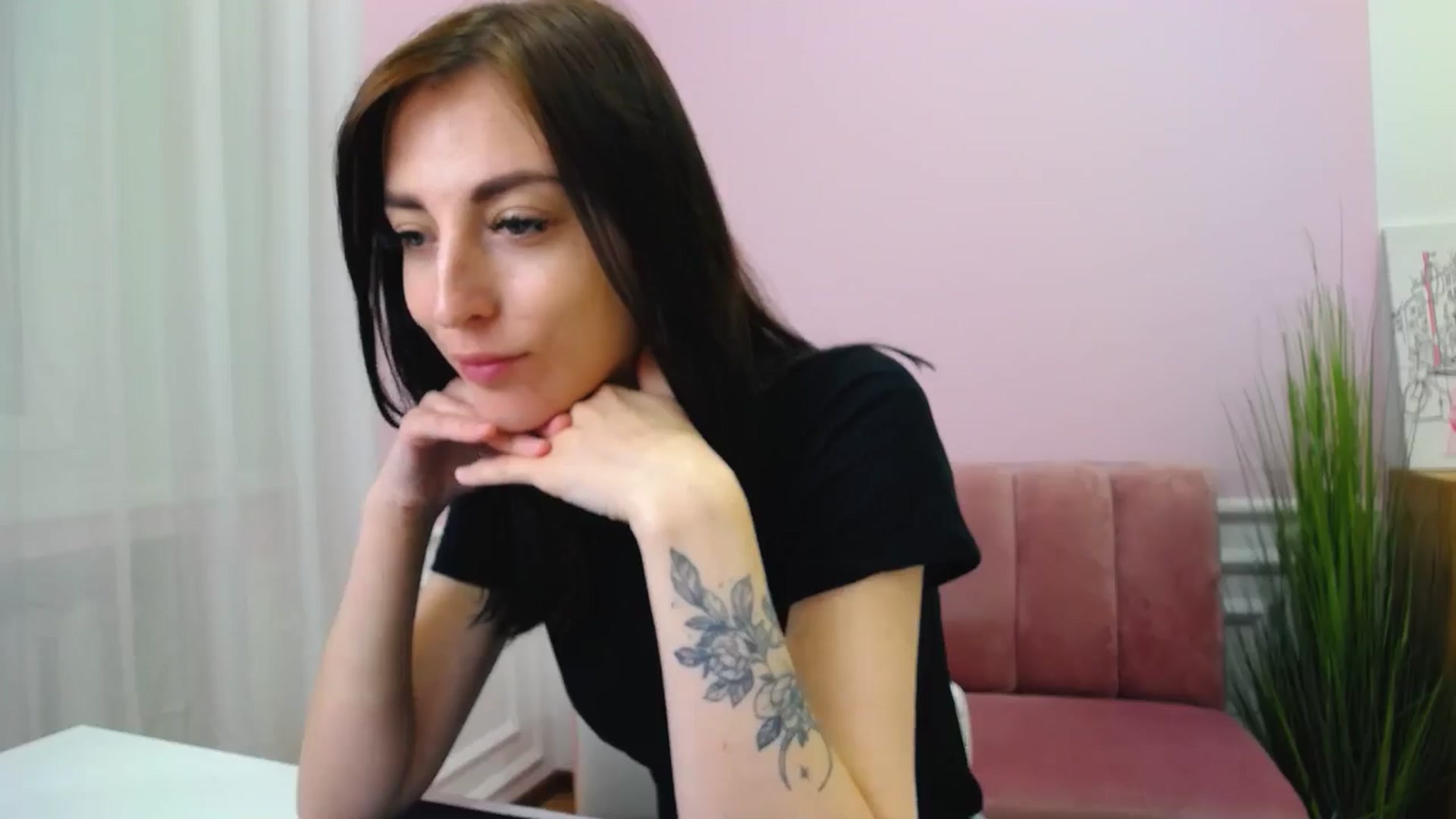 Gallery image thumbnail from KiiraDream's myfreecams stream on, 04/27/2025, 11:59 image 12 of 20